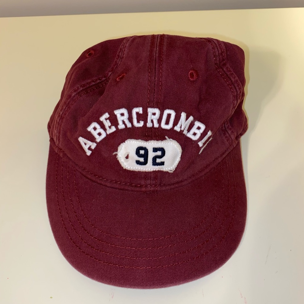 abercrombie hat - maroon - adjustable